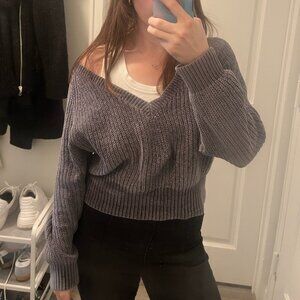 Urban Outfitters V-Neck Cropped Sweater